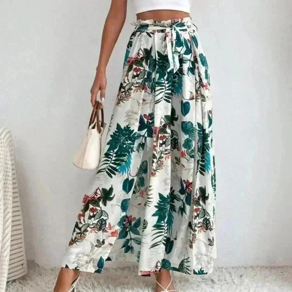 SHEIN Tall Solid Crop Cami Top & Tropical Print Split Thigh Belted Pants